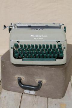 catalog photo of vintage Remington portable typewriter w/ tweed case, 1950s Remington Rand Quiet-Riter typewriter