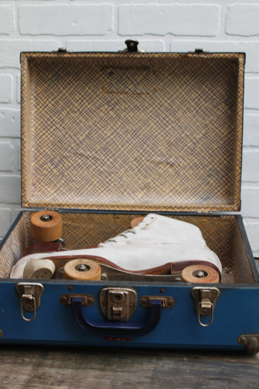 photo of vintage Roller Derby skates good wheels Hyde white leather boots size 10 #10