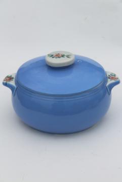 catalog photo of vintage Rose Parade Hall china casserole baking dish w/ lid, sky blue w/ wild roses 