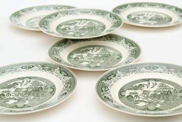 catalog photo of vintage Royal china green willow dinner plates, blue willow in green!