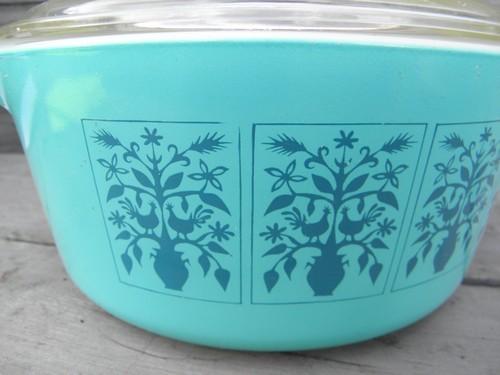 photo of vintage Saxony blue bird tree pattern Pyrex casserole w/ glass lid #3