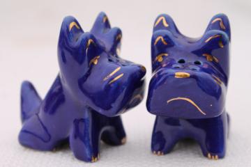 catalog photo of vintage Scotty dog S&P shakers set, cobalt blue art deco pottery Scotties