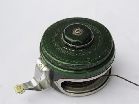 photo of vintage Shakespeare 1837 silent Tru-Art automatic fly fishing reel #1