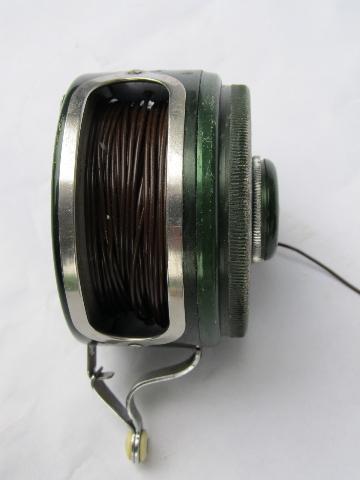 photo of vintage Shakespeare 1837 silent Tru-Art automatic fly fishing reel #3