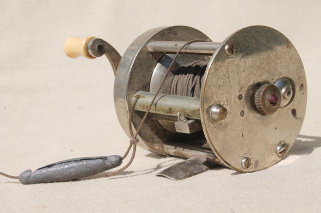 photo of vintage Shakespeare Tackle Co fishing reels, Pflueger Trump  1943 & Criterion 1960 #13