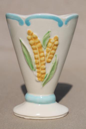 photo of vintage Shawnee pottery wheat vase w/ hand-painted golden wheat #1