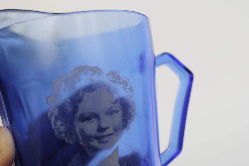 photo of vintage Shirley Temple pitcher, cobalt blue depression glass Hazel Atlas #2