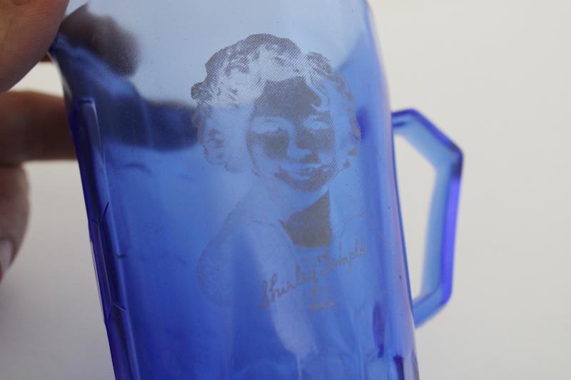 photo of vintage Shirley Temple pitcher, cobalt blue depression glass Hazel Atlas #4