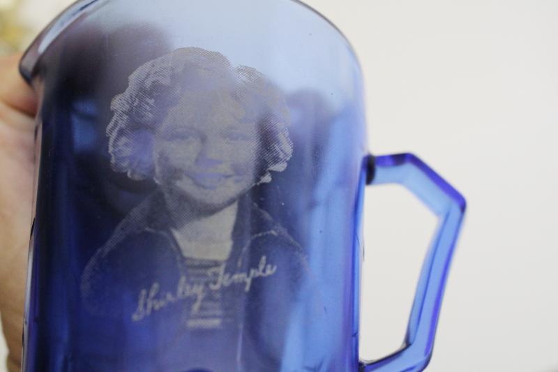 photo of vintage Shirley Temple pitcher, cobalt blue depression glass Hazel Atlas #8