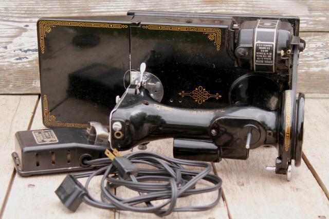 photo of vintage Singer featherweight sewing machine, 1946 Singer 221-1  portable w/ case & attachments #2