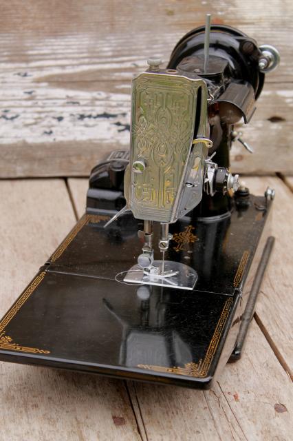 photo of vintage Singer featherweight sewing machine, 1946 Singer 221-1  portable w/ case & attachments #20