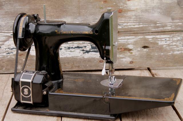 photo of vintage Singer featherweight sewing machine, 1946 Singer 221-1  portable w/ case & attachments #23