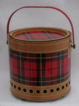 catalog photo of vintage Skotch plaid red tartan tailgating picnic grill for charcoal