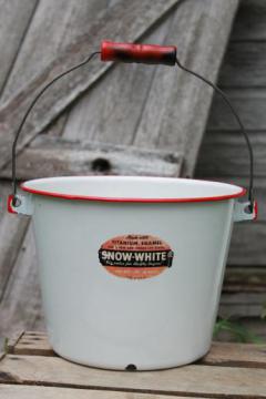 catalog photo of vintage Snow White enamel ware pail with label, farm kitchen / garden bucket