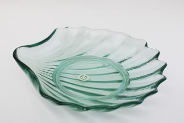 catalog photo of vintage Spanish green eco recycled glass seashell shape bowl, glass shell made in Spain