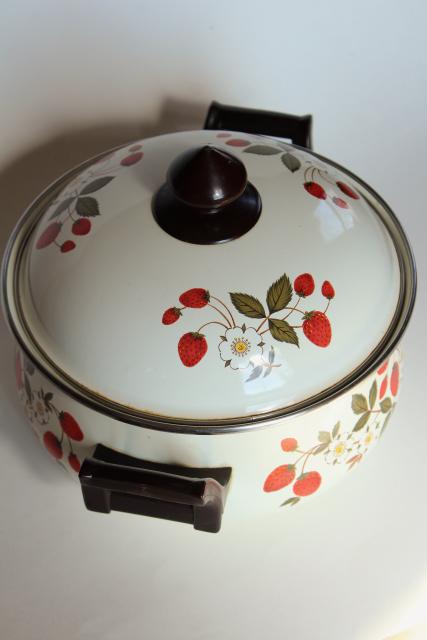 photo of vintage Strawberries n Cream go-along dutch oven enamel pot and lid #4