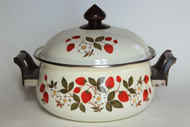 photo of vintage Strawberries n Cream go-along dutch oven enamel pot and lid #6