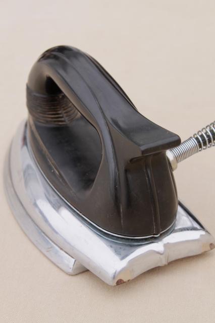photo of vintage Sunbeam Ironmaster electric iron, art deco bakelite handle, original cloth cord #3