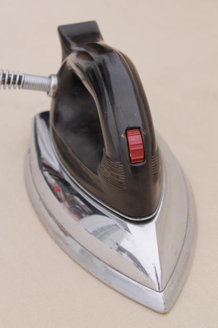 photo of vintage Sunbeam Ironmaster electric iron, art deco bakelite handle, original cloth cord #12