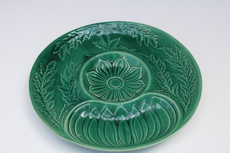 photo of vintage Sunburst Canada pottery majolica style artichoke plate, green w/ embossed ferns #2