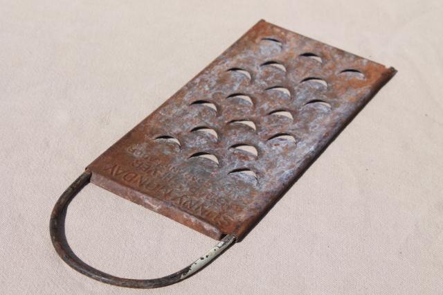 photo of vintage Sunny Monday wash day laundry soap shaver grater, primitive old kitchen tool #4