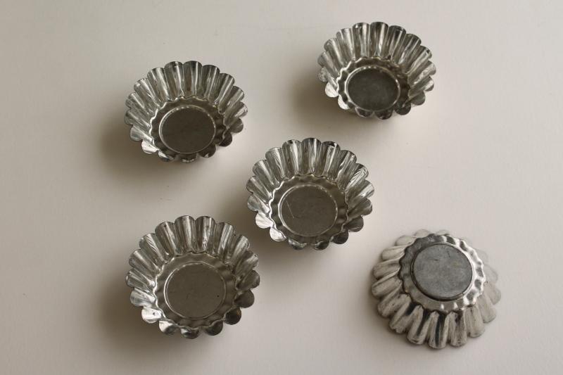 photo of vintage Swedish sandbakkel cookie molds, fluted tart pans, baking tins #1