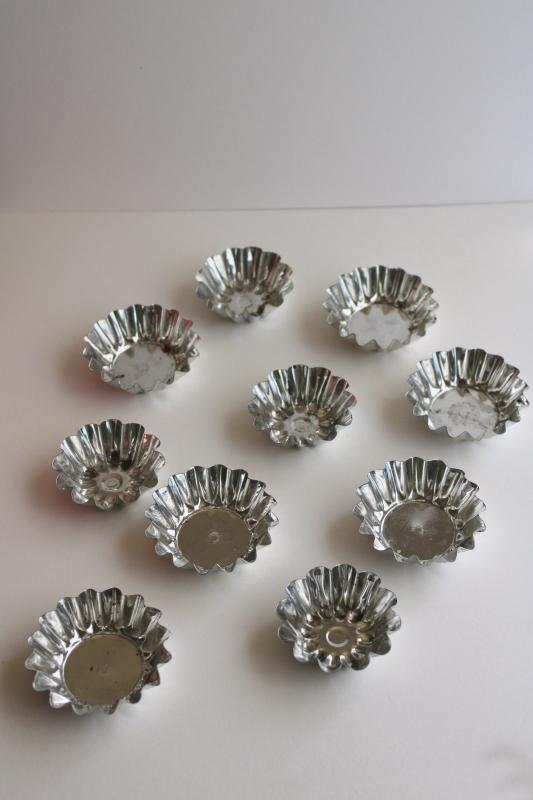 photo of vintage Swedish sandbakkel cookie molds, fluted tart pans, baking tins #4