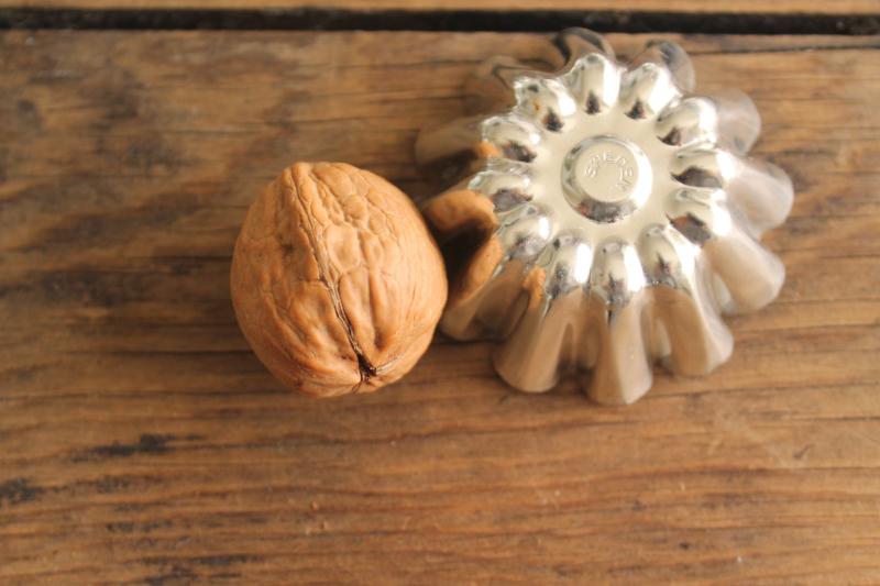 photo of vintage Swedish sandbakkel cookie molds, tiny fluted tart pans, baking tins #5