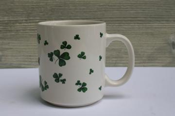 catalog photo of vintage Taiwan 1980s ceramic mug, green shamrock clovers St Patrick's Day coffee cup 
