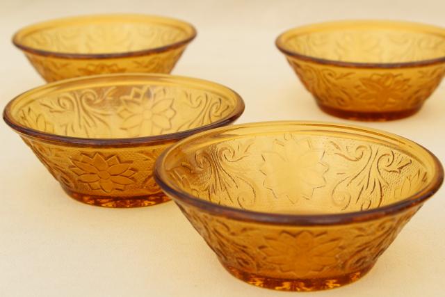 photo of vintage Tiara / Indiana sandwich glass, daisy pattern bowls in amber #1