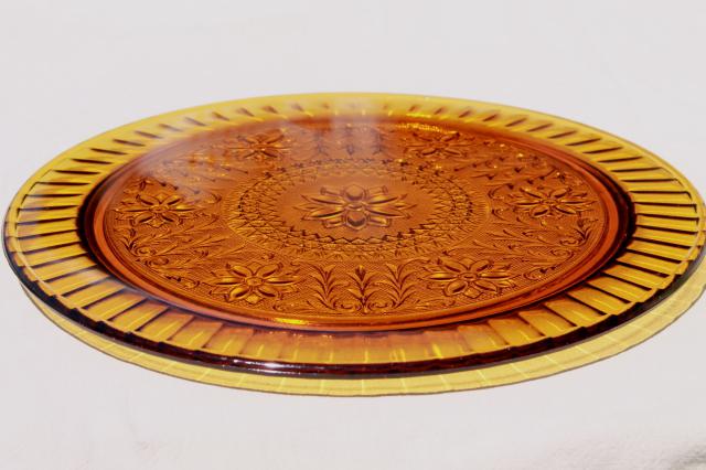 photo of vintage Tiara amber glass torte cake plate, sandwich daisy pattern pressed glass #4