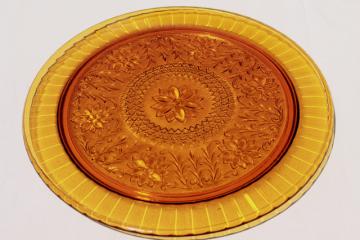 catalog photo of vintage Tiara amber glass torte cake plate, sandwich daisy pattern pressed glass