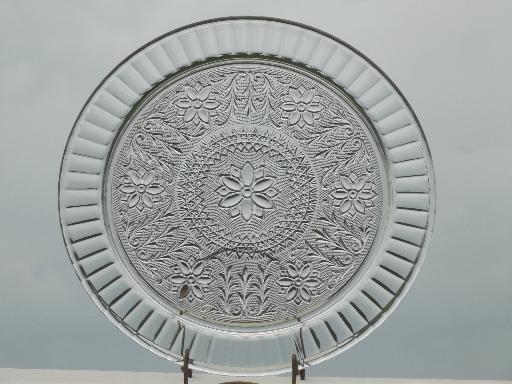 photo of vintage Tiara sandwich daisy pattern glass plateau, flat cake plate #1