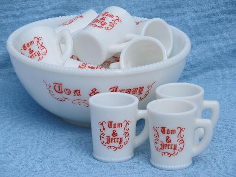 photo of vintage Tom and Jerry Christmas eggnog punch set, milk glass bowl and cups #1