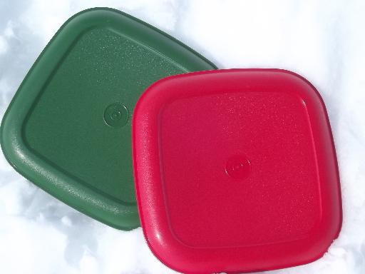 photo of vintage Tupperware Christmas plates, red & green square holiday plates set  #4