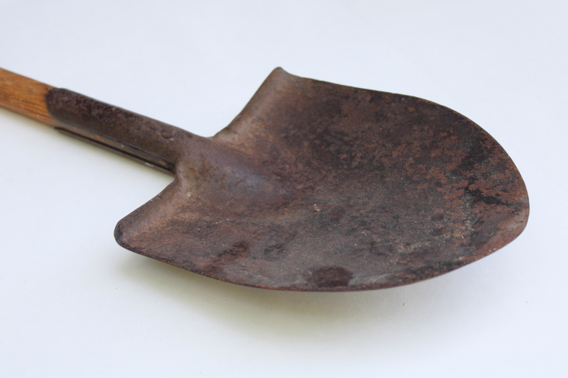 photo of vintage US military trenching shovel WWI vintage M-1910 style T-handle tiny shovel entrenching tool #5