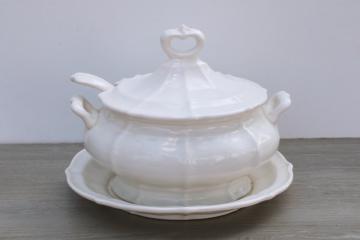 catalog photo of vintage USA pottery soup tureen w/ lid, underplate, ladle white ironstone look ceramic