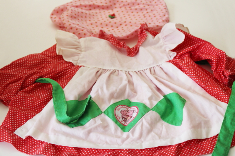 photo of vintage Union label Strawberry Shortcake toddler girls dress w/ costume bonnet #1
