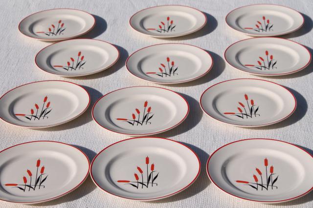 photo of vintage Universal pottery cattail pattern red cat tails, 12 bread and butter plates #1