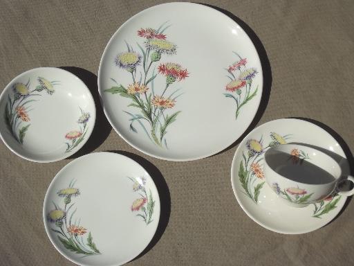 photo of vintage Universal pottery dishes, autumn asters floral Ballerina china for 8 #4