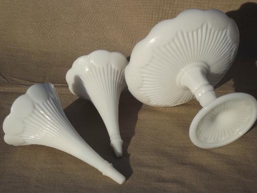 photo of vintage Vallerysthal milk glass epergne, French flower vase w/ two horns #4