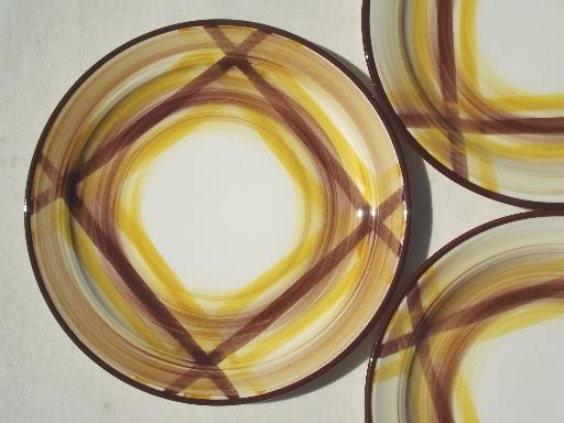 photo of vintage Vernon Kilns pottery plates, Organdie brown & yellow tartan plaid #3