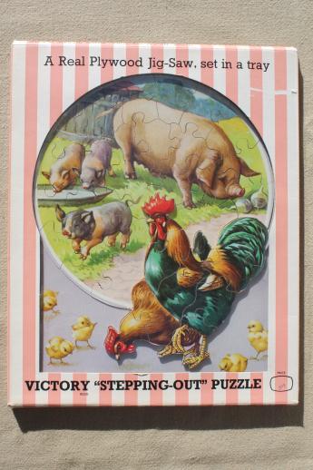 photo of vintage Victory / JW Spear wood jigsaw puzzle, farm scene hen & rooster Stepping Ou #3