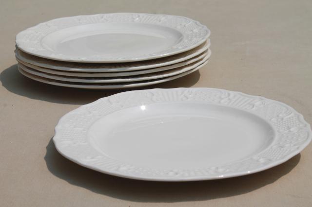 photo of vintage Vogue Washington Colonial antique white embossed border dinner plates #6