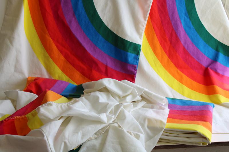 photo of vintage Wamsutta rainbow cotton/poly double bed sheets & pillowcases, retro pride #2