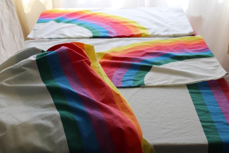 photo of vintage Wamsutta rainbow cotton/poly double bed sheets & pillowcases, retro pride #9