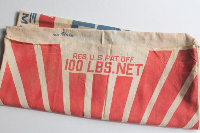 photo of vintage Wayne egg mash layer hens chicken farm feed sack, red & blue print graphics #4