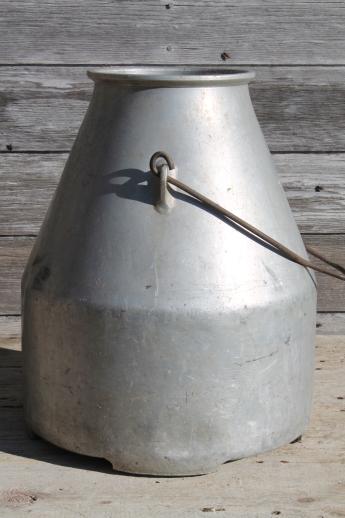 photo of vintage Wear Ever aluminum milking machine kettle, large old dairy farm milk bucket #3