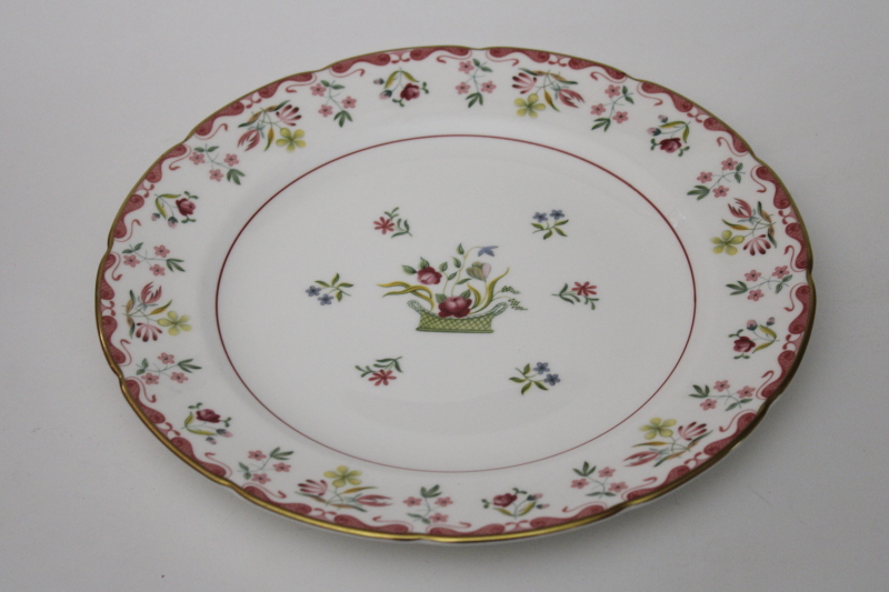 photo of vintage Wedgwood Colonial Williamsburg Bianca floral china dinner plate, excellent condition #1