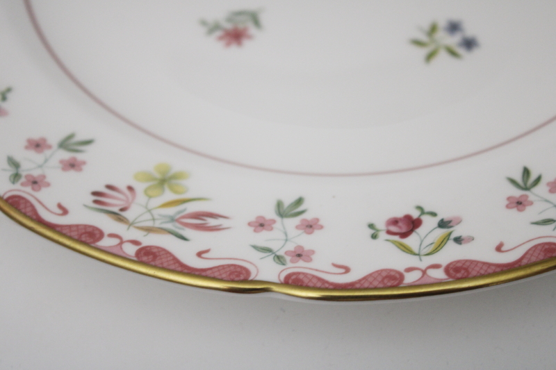 photo of vintage Wedgwood Colonial Williamsburg Bianca floral china dinner plate, excellent condition #3